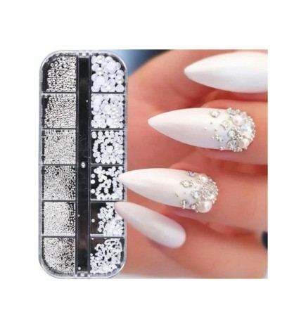 Nailart Dekoration – Silberne Perlen und Caviar